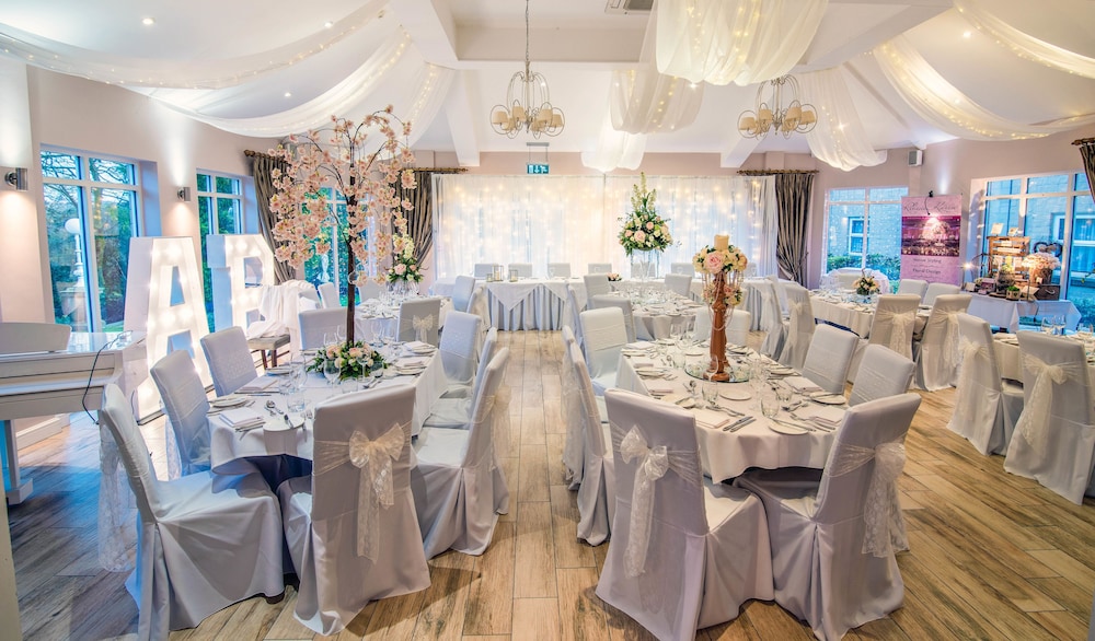 Astley Bank Hotel by Sunday 46/58