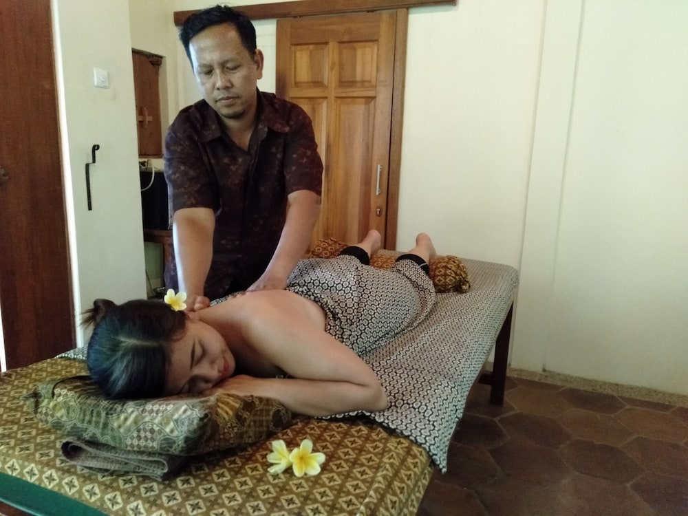 Puri Lumbung 51/75