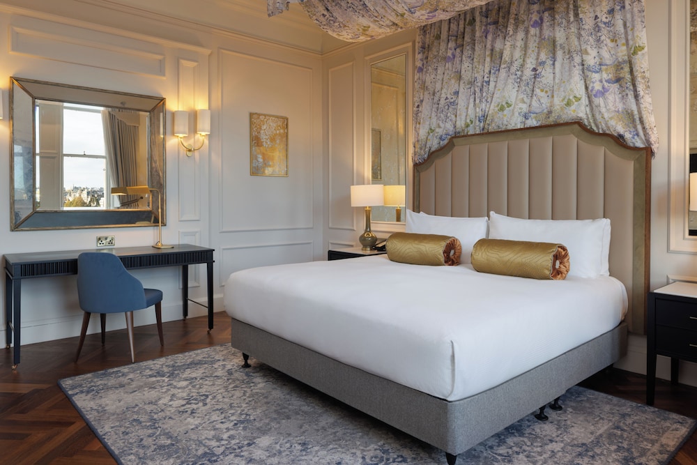 Premier, King Bed
