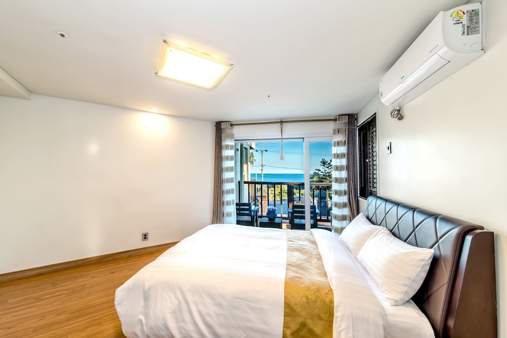 T Island Resort 45/73