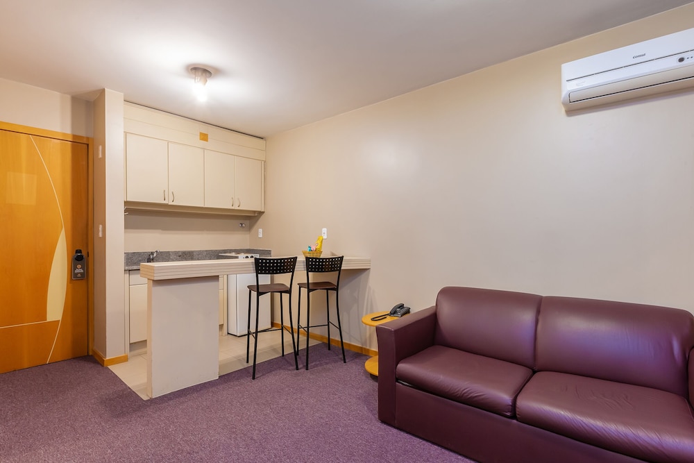 Tri Hotel & Flat Caxias 54/70