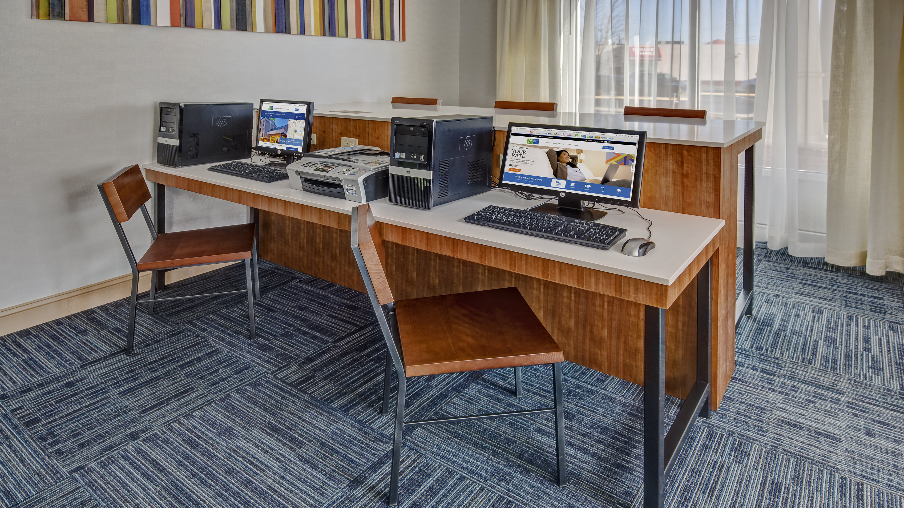 Holiday Inn Express Hotel And Suites London 24/27
