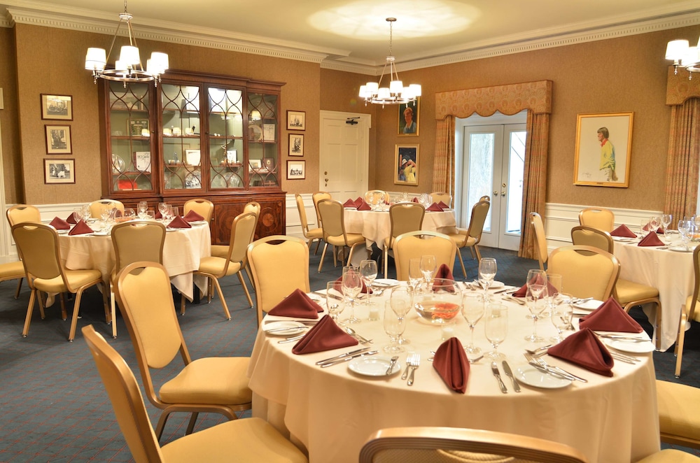 The Inn And Club At Harbour Town 28/50