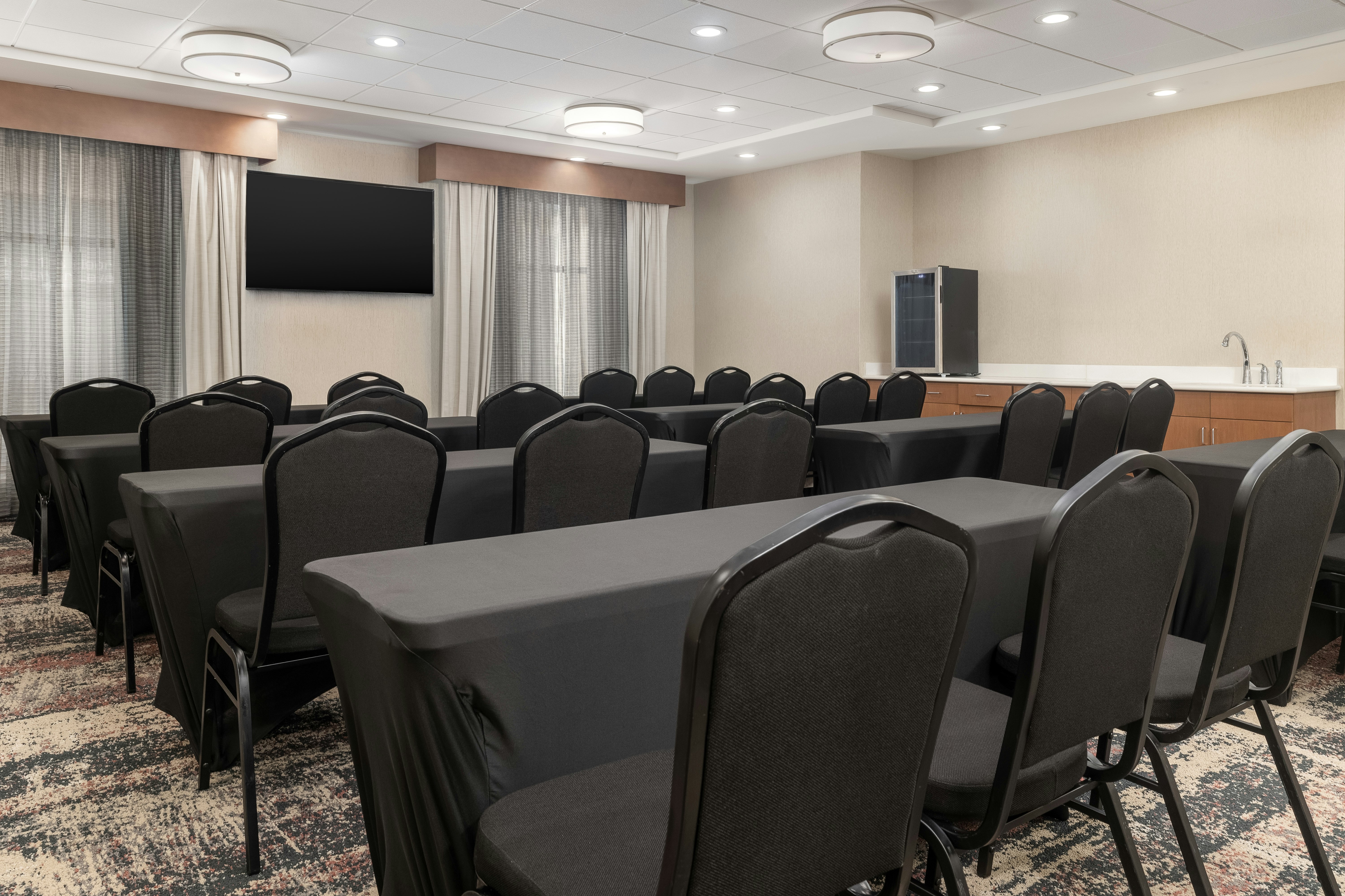 Homewood Suites By Hilton Wauwatosa Milwaukee 18/24