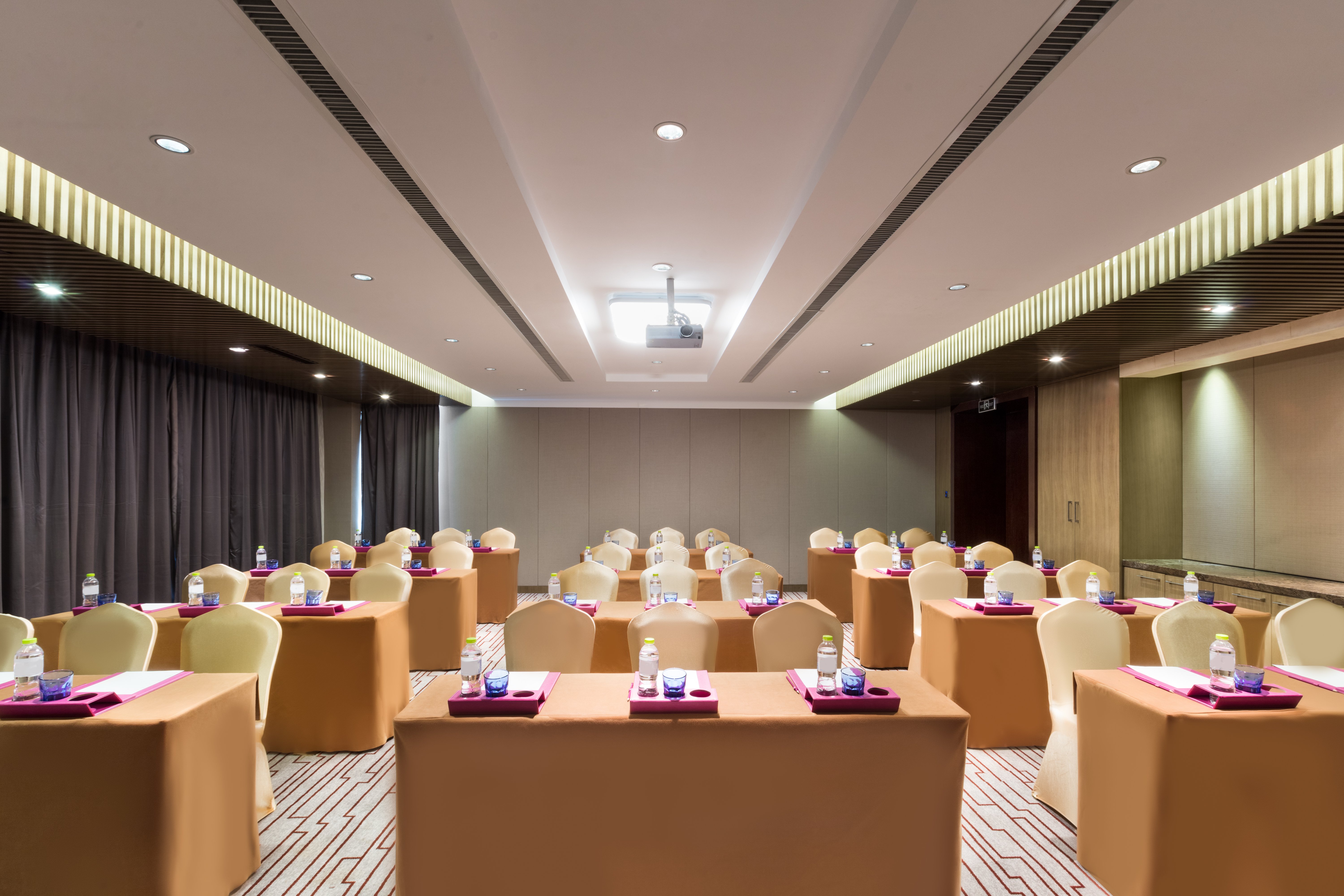 CROWNE PLAZA HOTEL XUZHOU DALONG LAKE 38/50