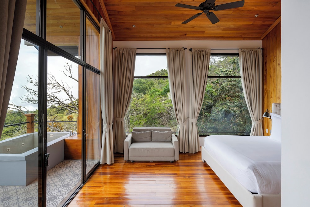 Penthouse, Suite, King Bed, Sofa