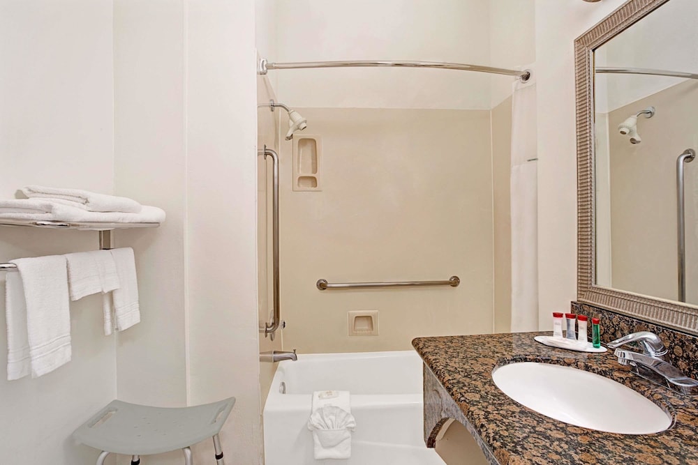 Ramada Limited Redondo Beach 24/45