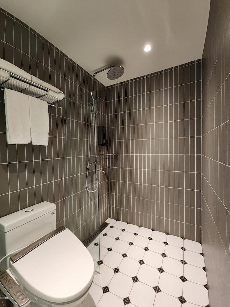 Fun Stay Inn Ximen 47/48