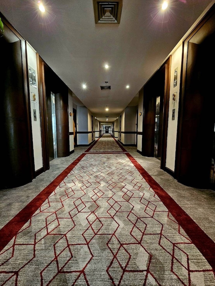 Zenith Sukhumvit Hotel Bangkok 67/73