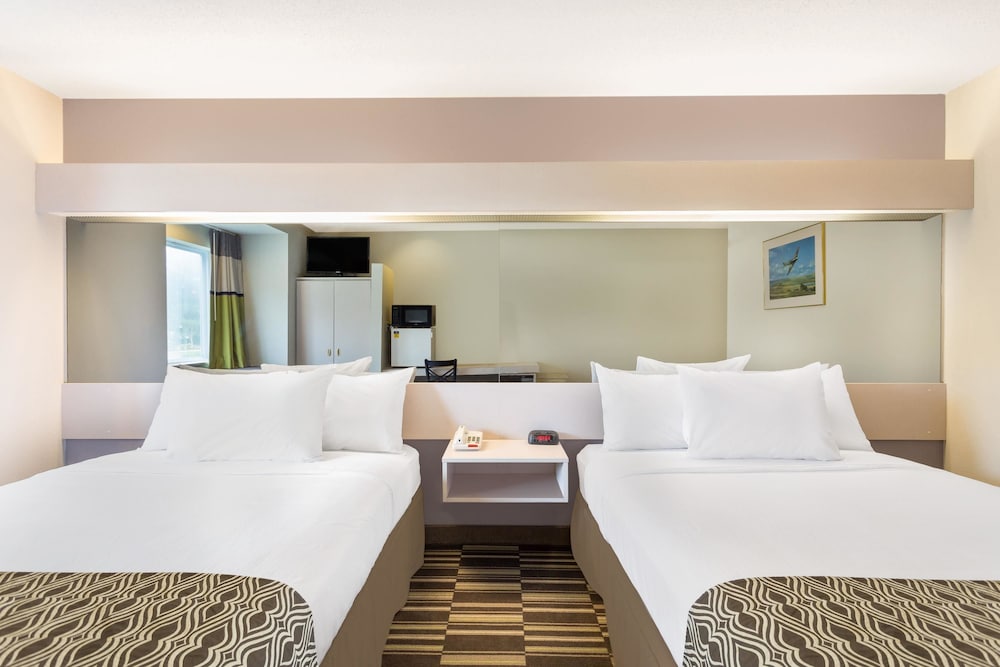 Microtel Inn Suites By Wyndham Richmond Airport 17/37