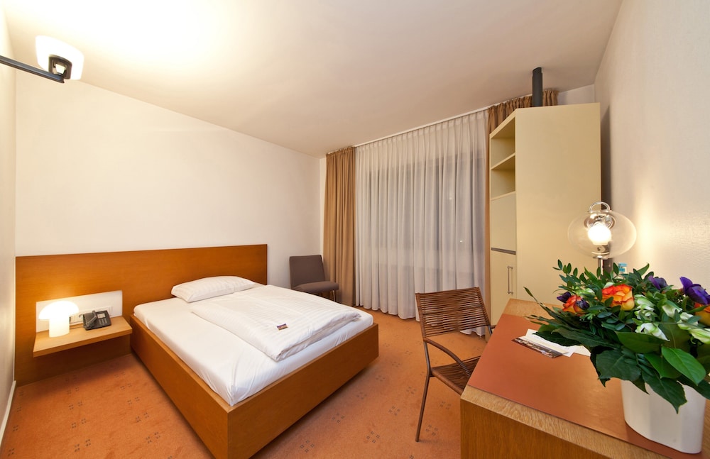 Select Hotel Silence Garden 48/80