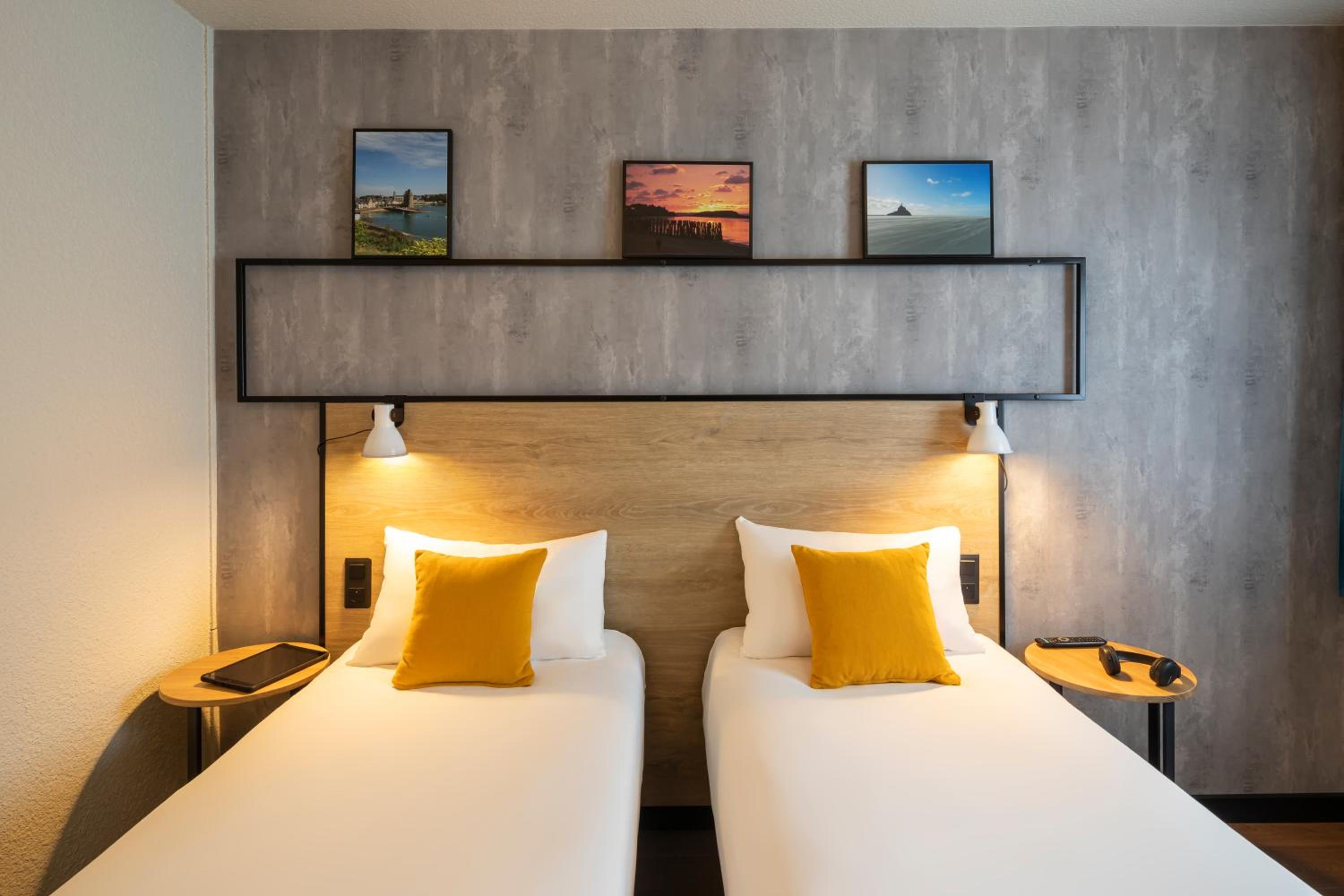 غرفة بسريرين منفصلين مع سرير إضافي، Ibis St Malo La Madeleine 6/10