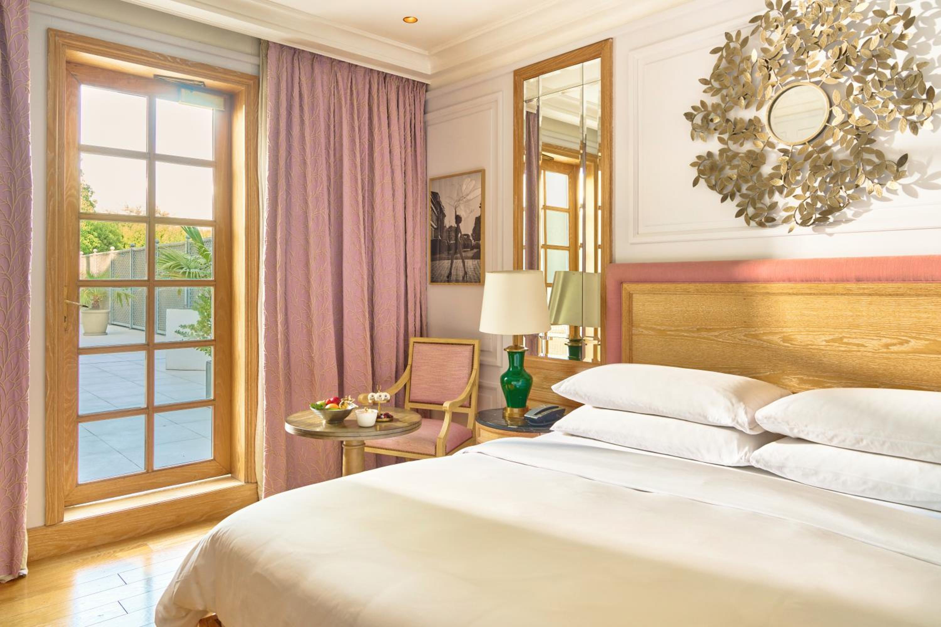 Palmyard hotel 15/50