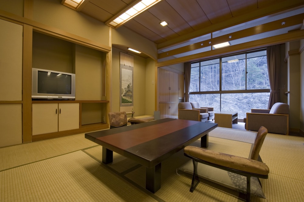 Nishiyama Onsen Keiunkan 29/40