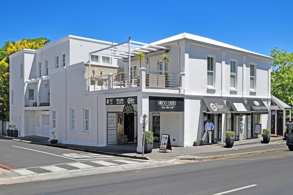 Le Petit Bijou Boutique Apartments 42/50