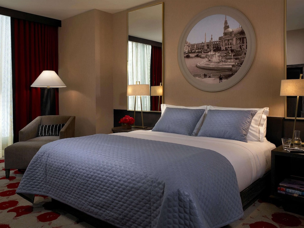 Hotel 505 River North 12/75