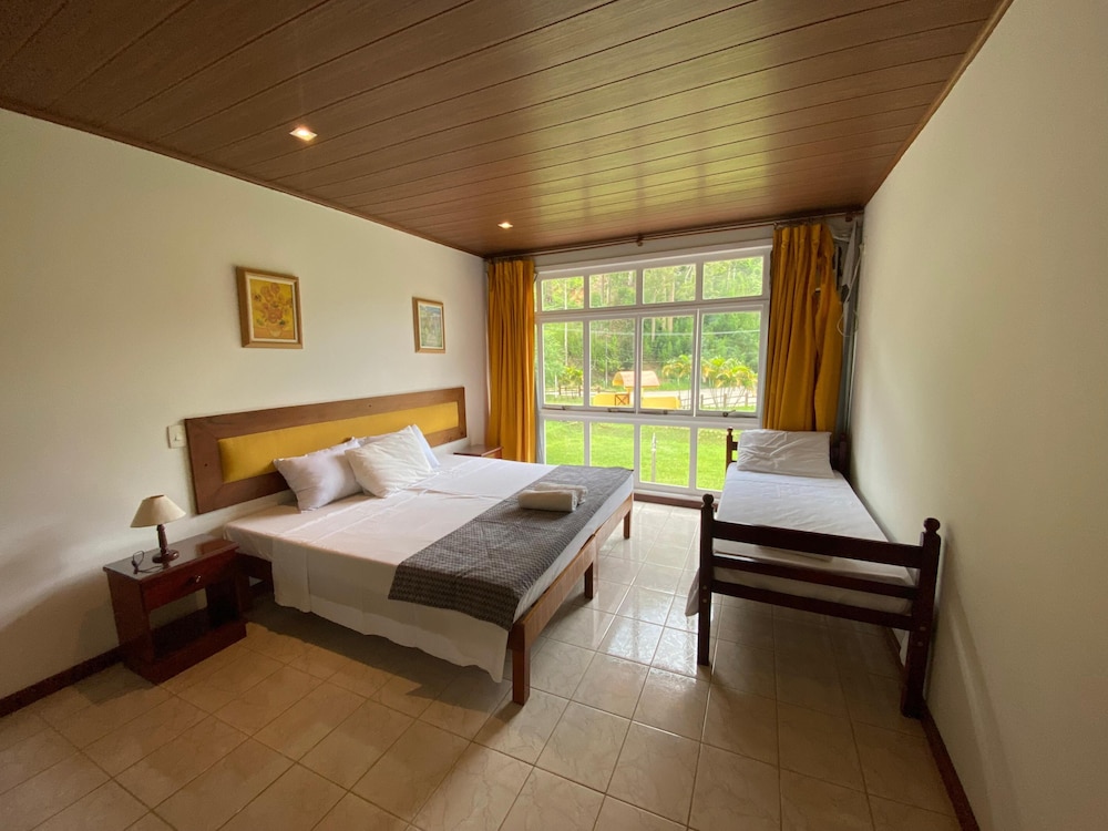 Hotel Fazenda Bonanza 5/24
