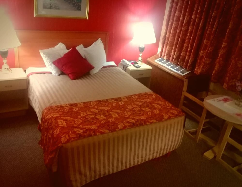 Motel6 Cornwall, On 14/57