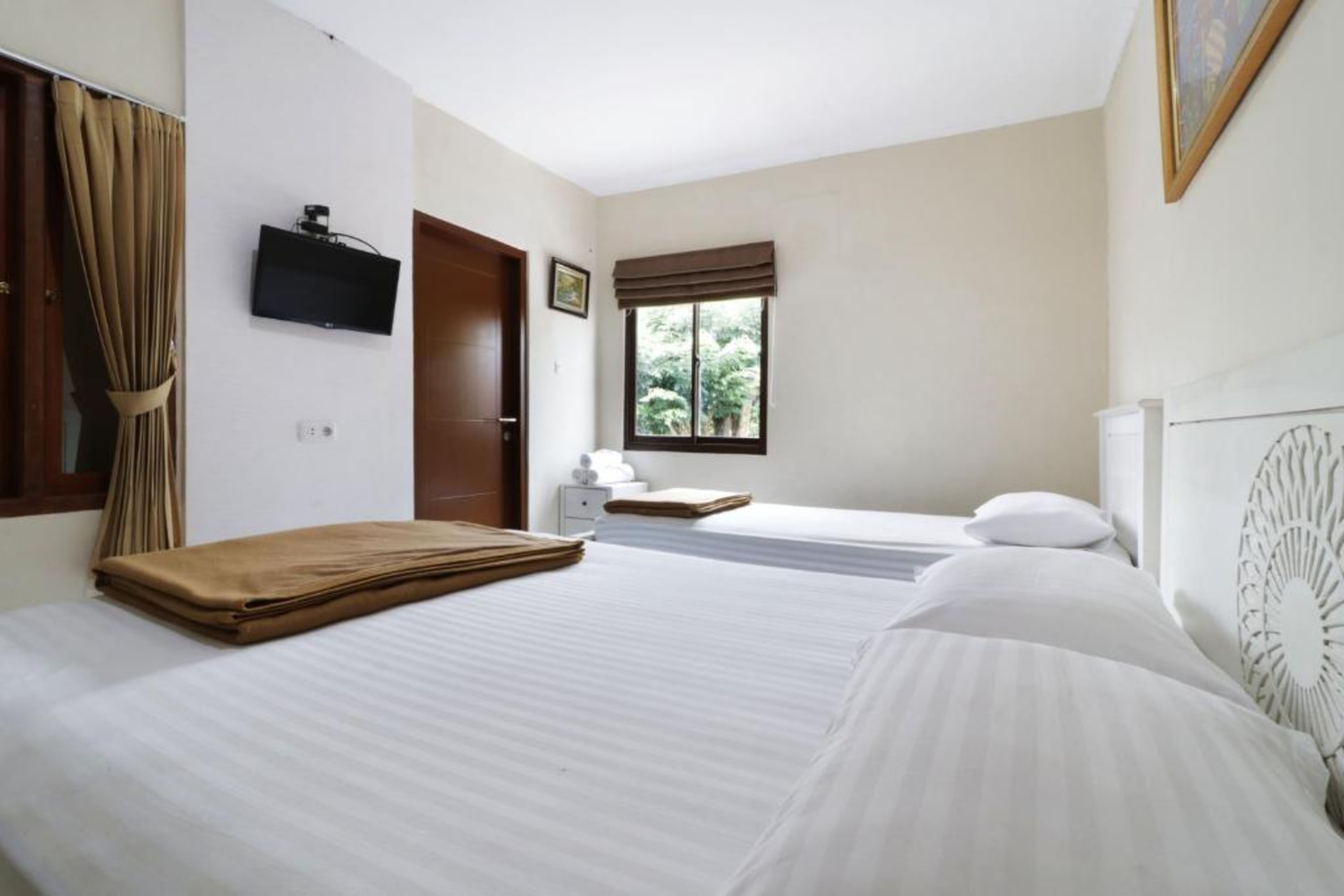 Deluxe 2nd Floor Triple
