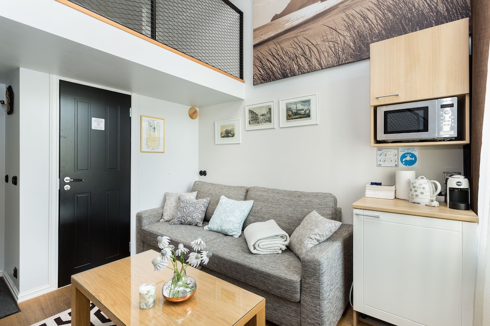 Angleterre Apartments 33/50