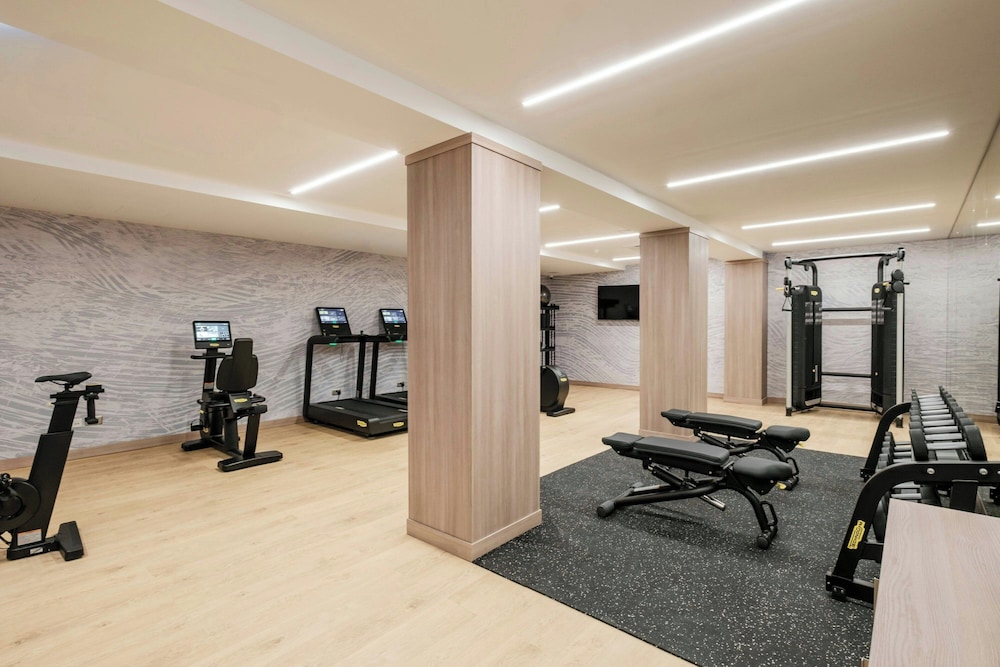 Courtyard by Marriott Sliema 25/50