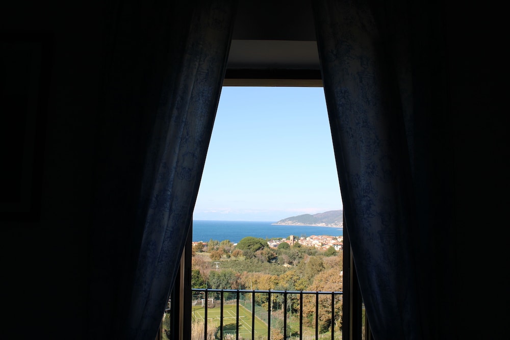 Hermitage Hotel 44/52