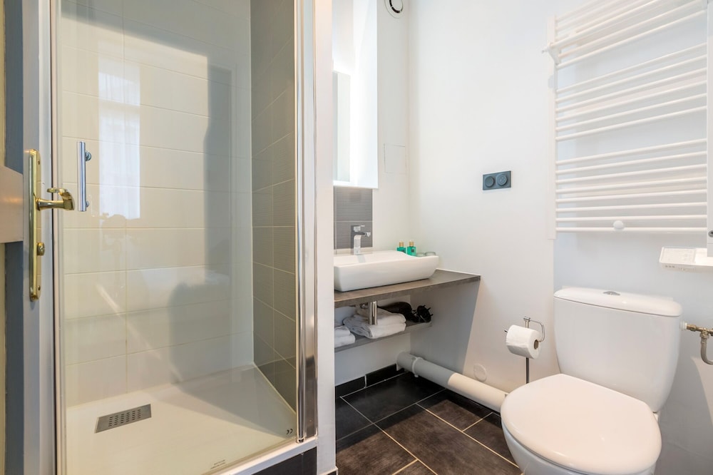 Villa Hotel Gounod 46/51