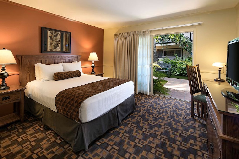 Inn By The Harbor 25/44