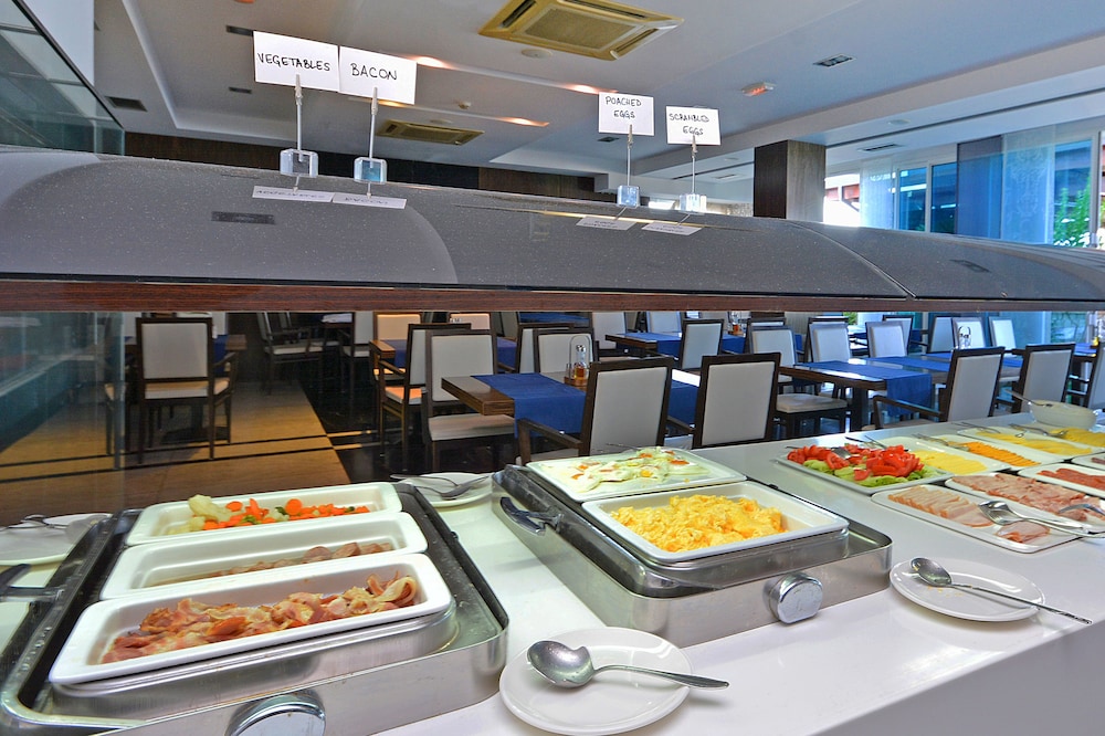 restaurant cafeteria