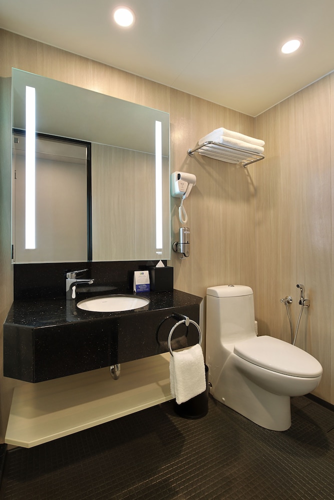 Holiday Inn Express Kuala Lumpur City Centre 15/57
