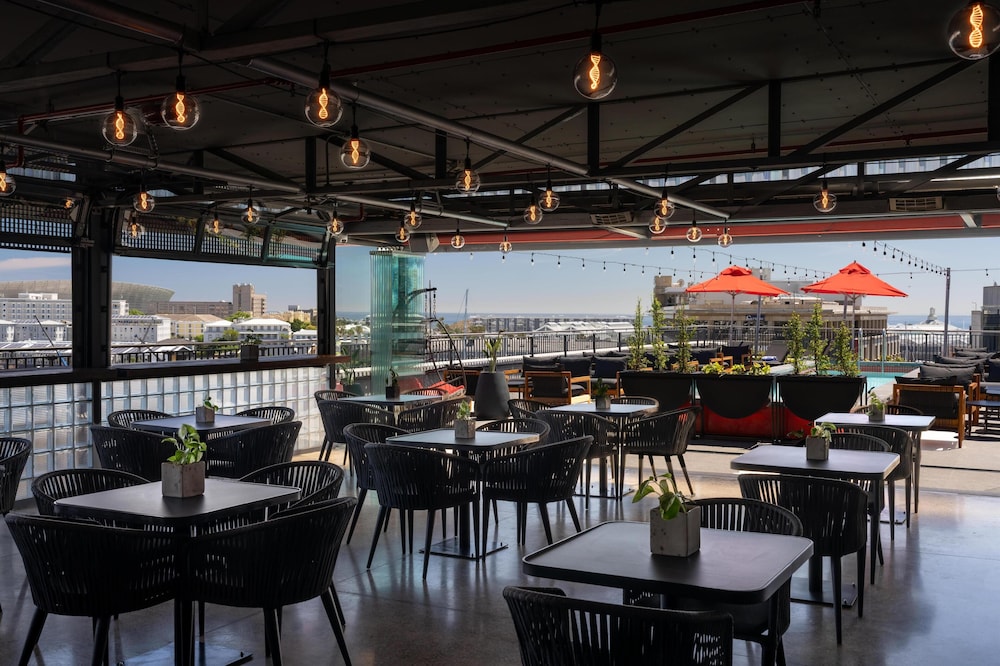 Radisson RED Cape Town V&A Waterfront 33/49