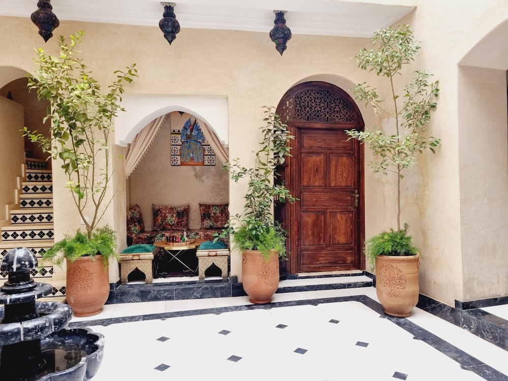 Riad La Bigarade 11/46
