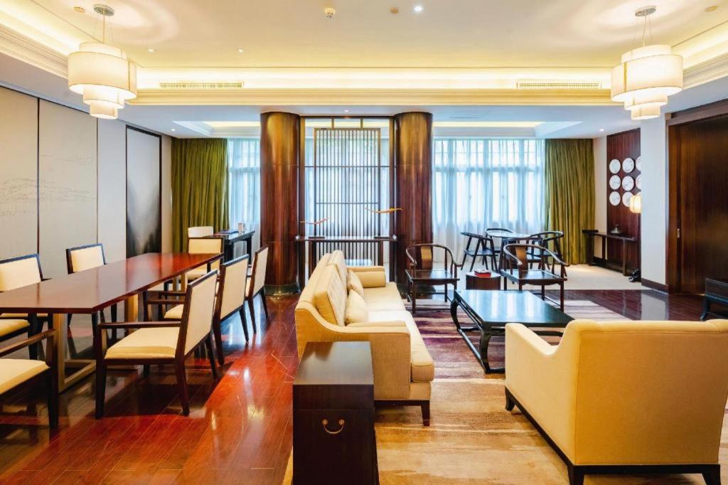 Eadry Royal Garden Hotel Haikou 32/54