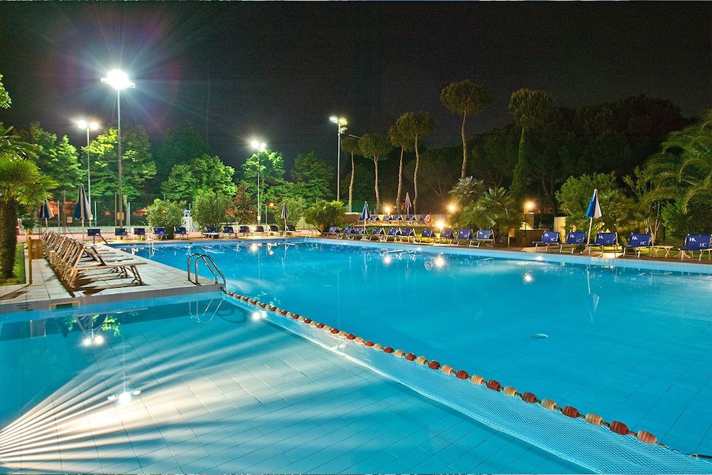 Hotel Caravelle 43/46