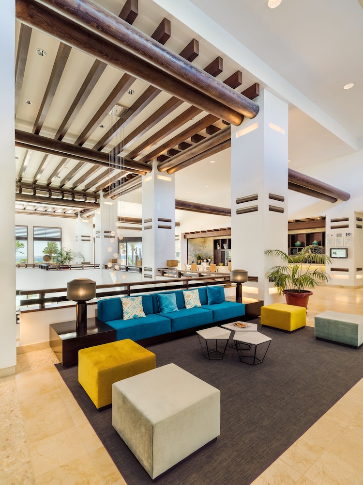 H10 Estepona Palace 30/50