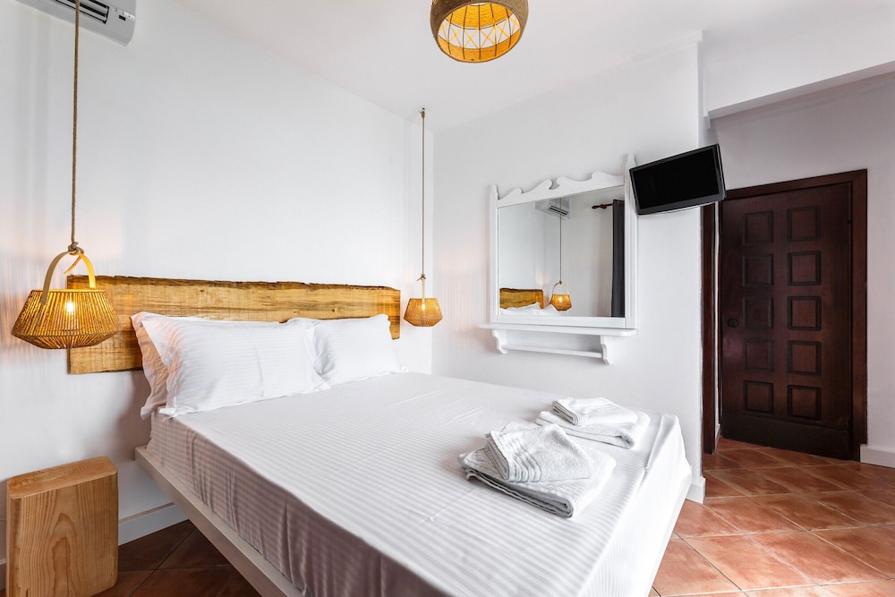 Marabou Hotel 11/42