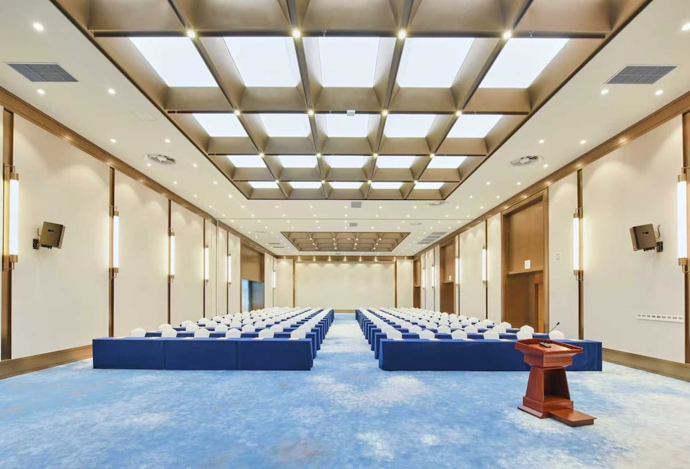 Novotel Jinan Airport 22/28