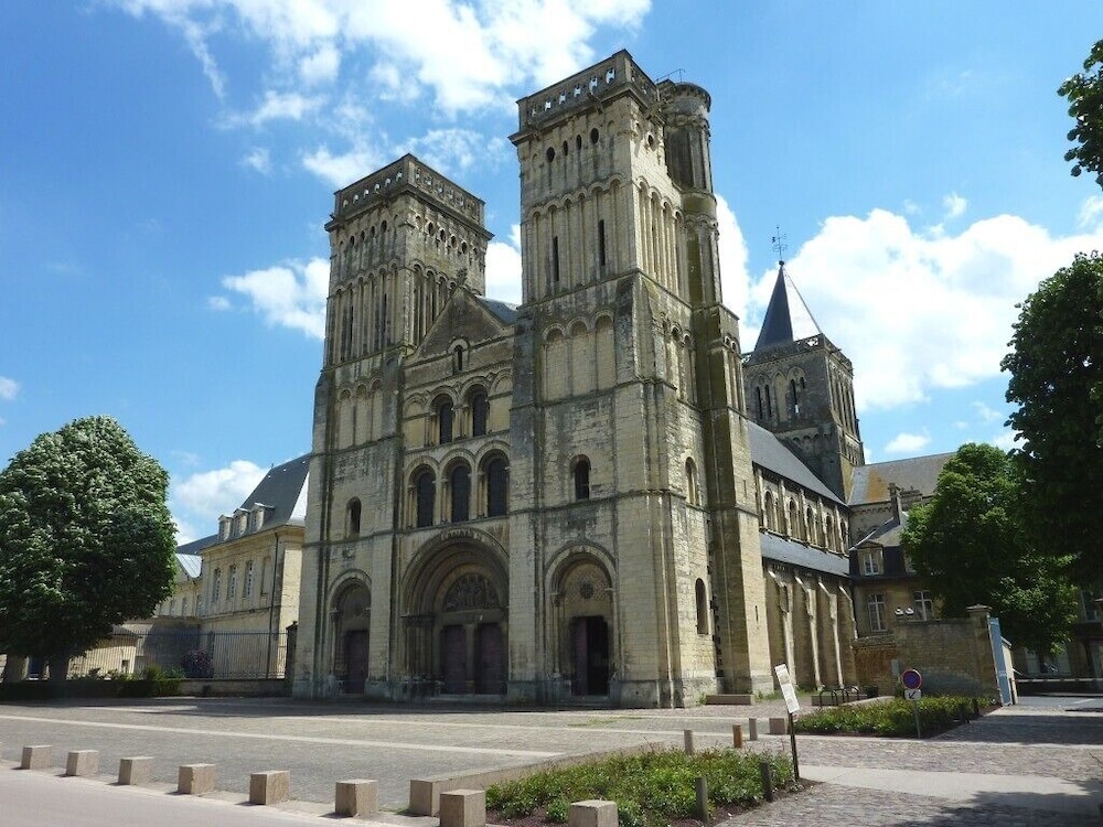 Ibis Budget Caen Gare 2/65