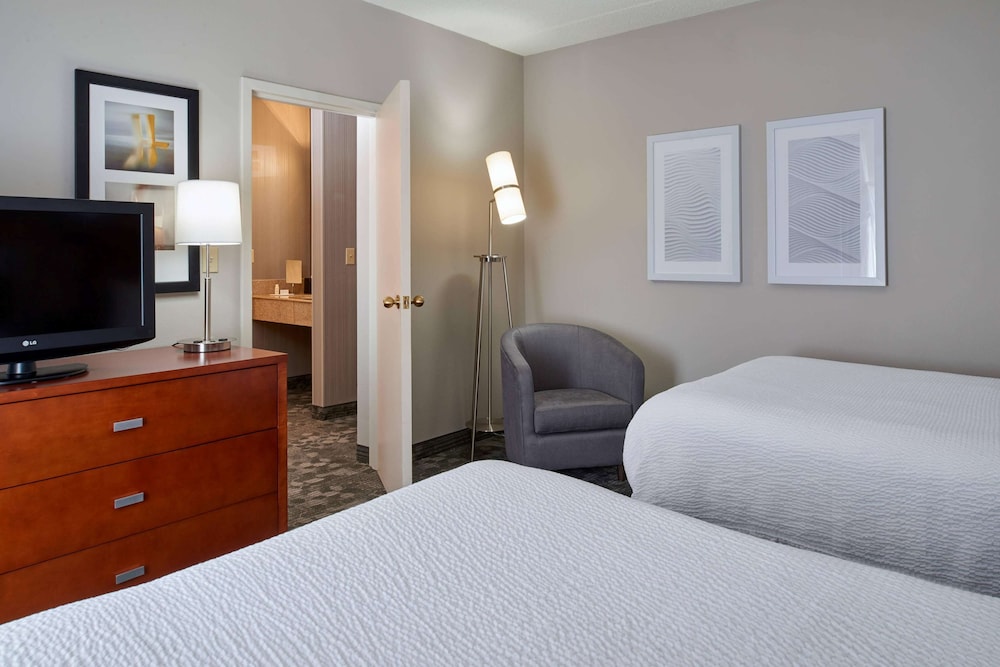 Sonesta Select Indianapolis Carmel 8/40