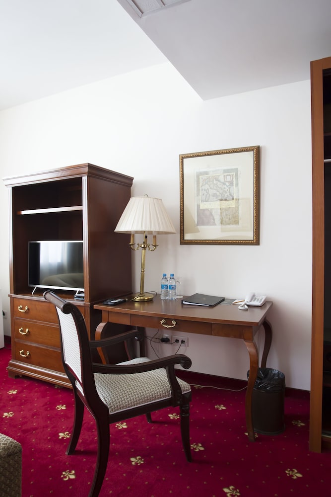 ATYRAU DASTAN HOTEL 25/30