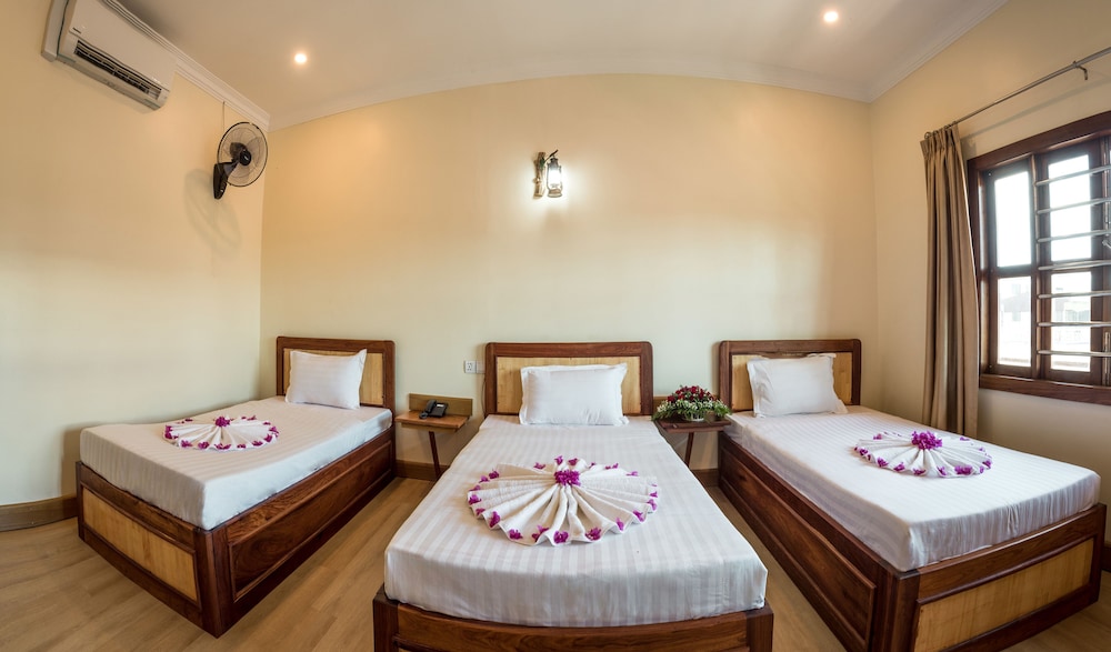 Seng Hout Hotel 22/53