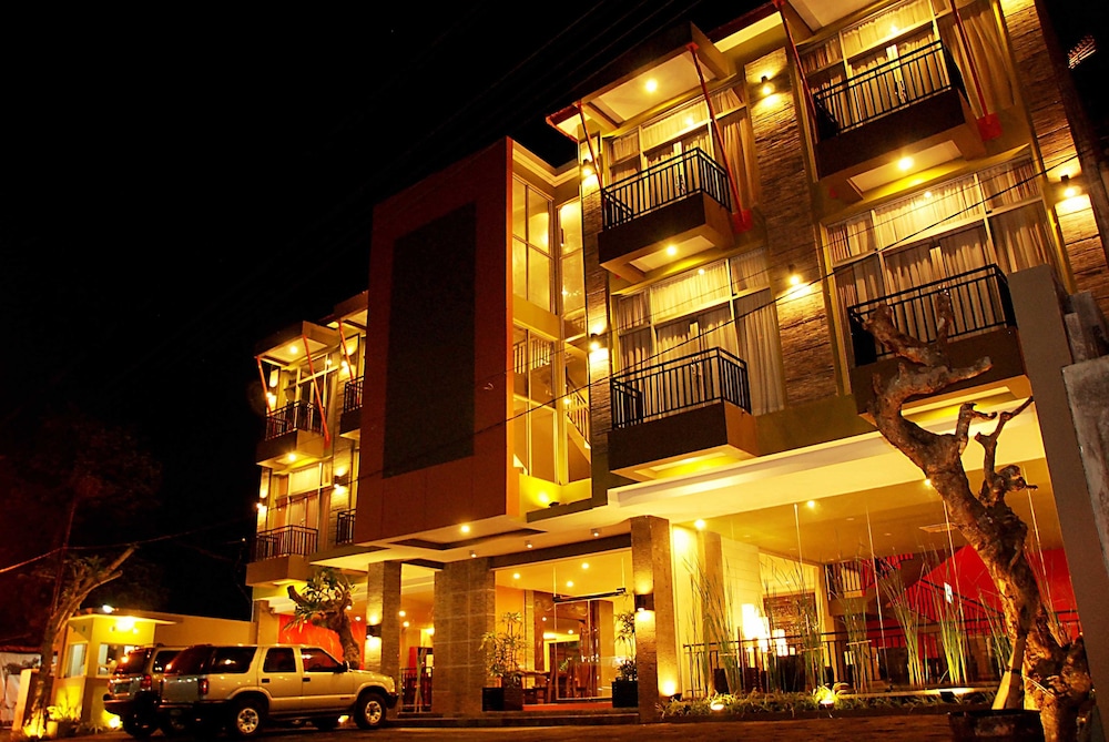 ECLIPSE Hotel 1/34