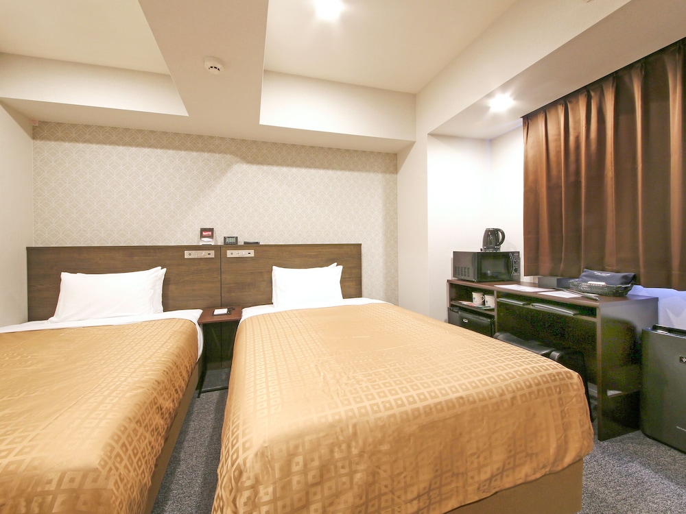 ROOM, TWIN BEDS