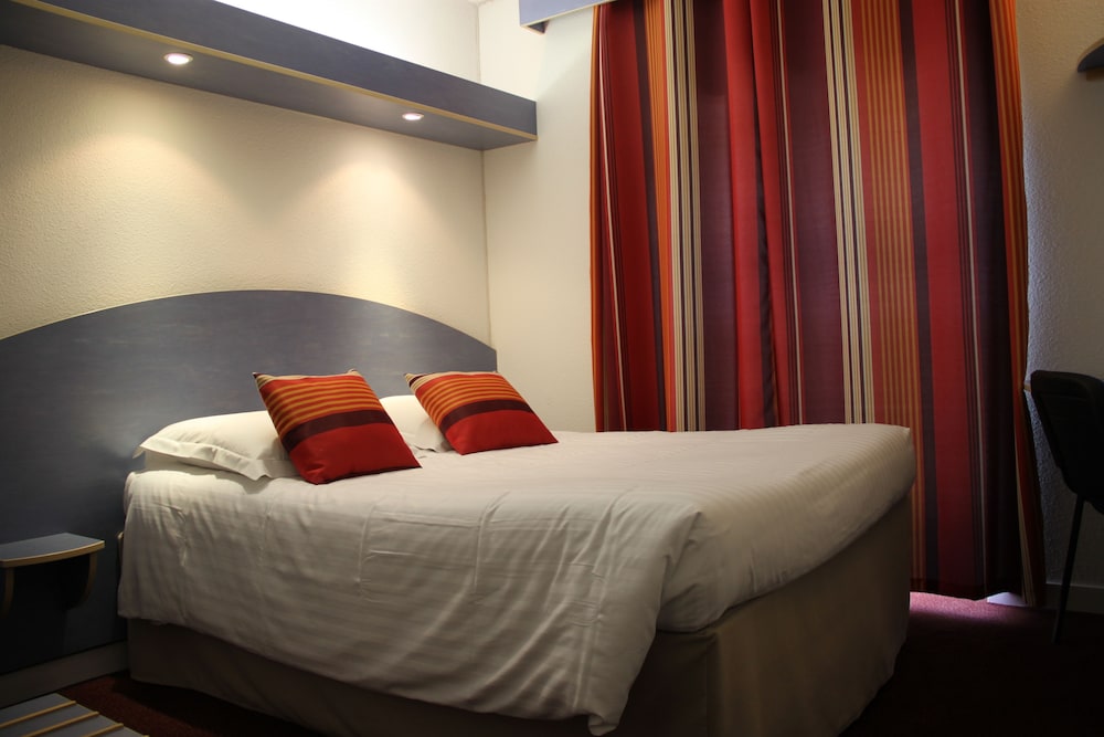 Agape Hotel Niort- Bessines 30/50
