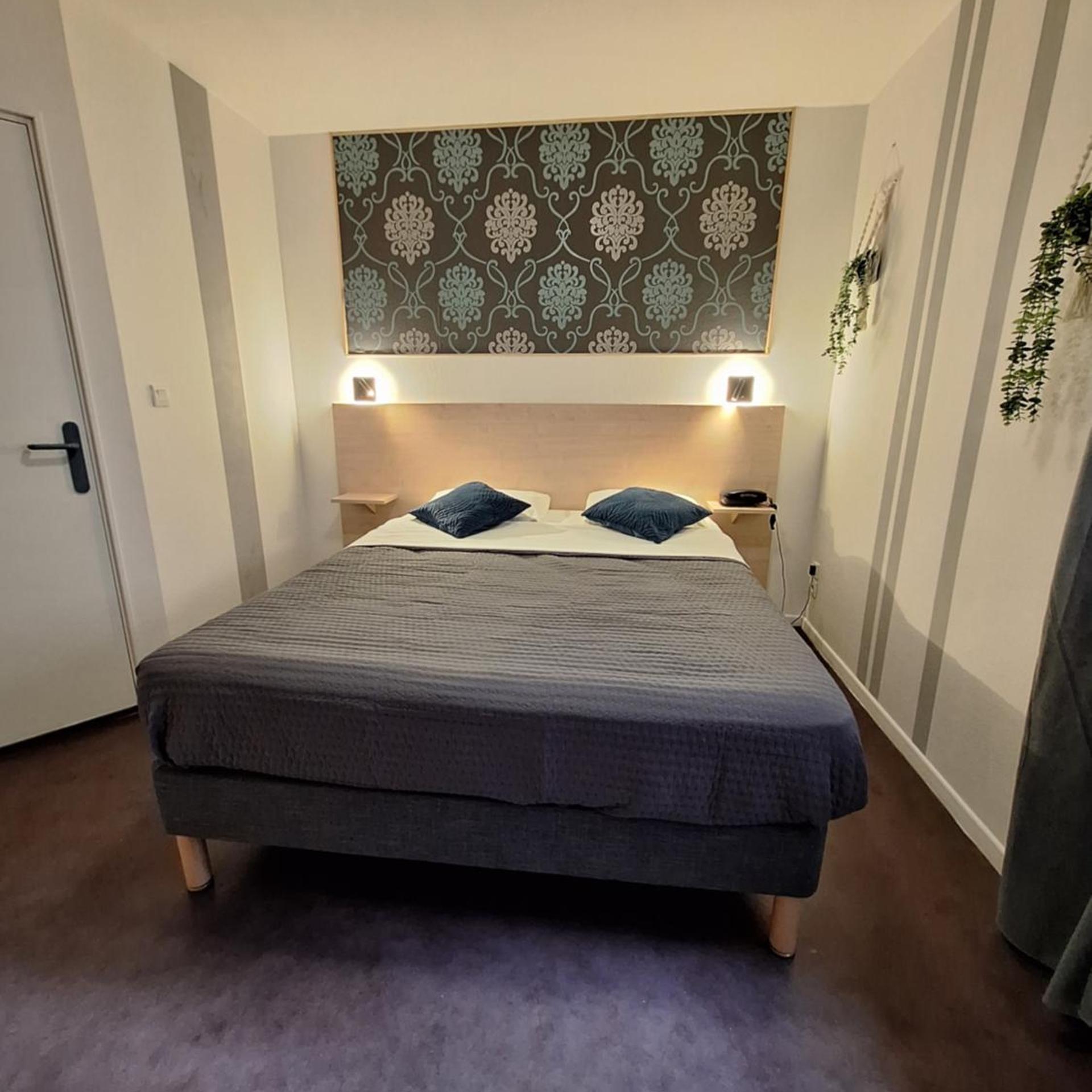 Room, Double Bed