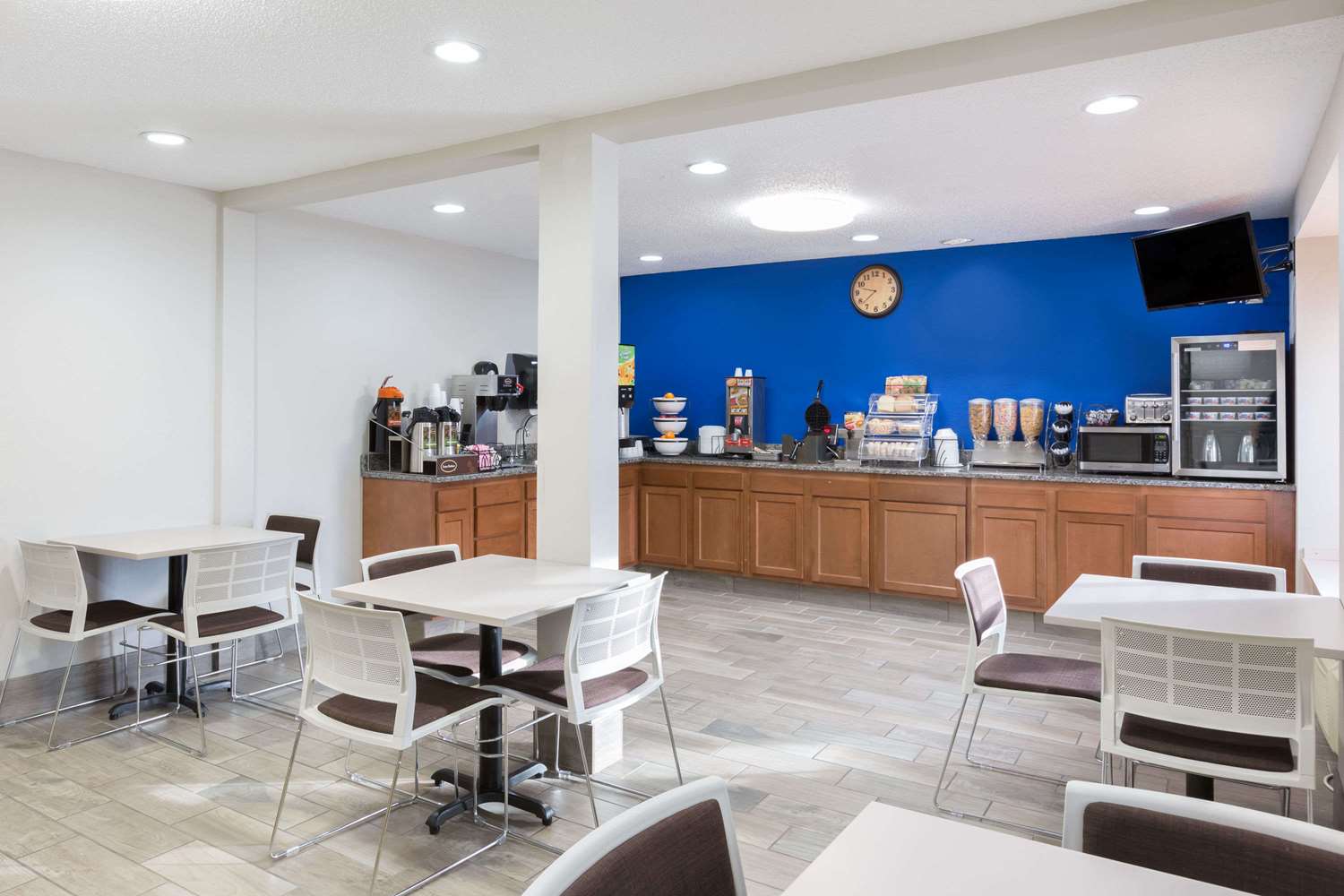 Microtel Inn Suites By Wyndham Sioux Falls 32/40