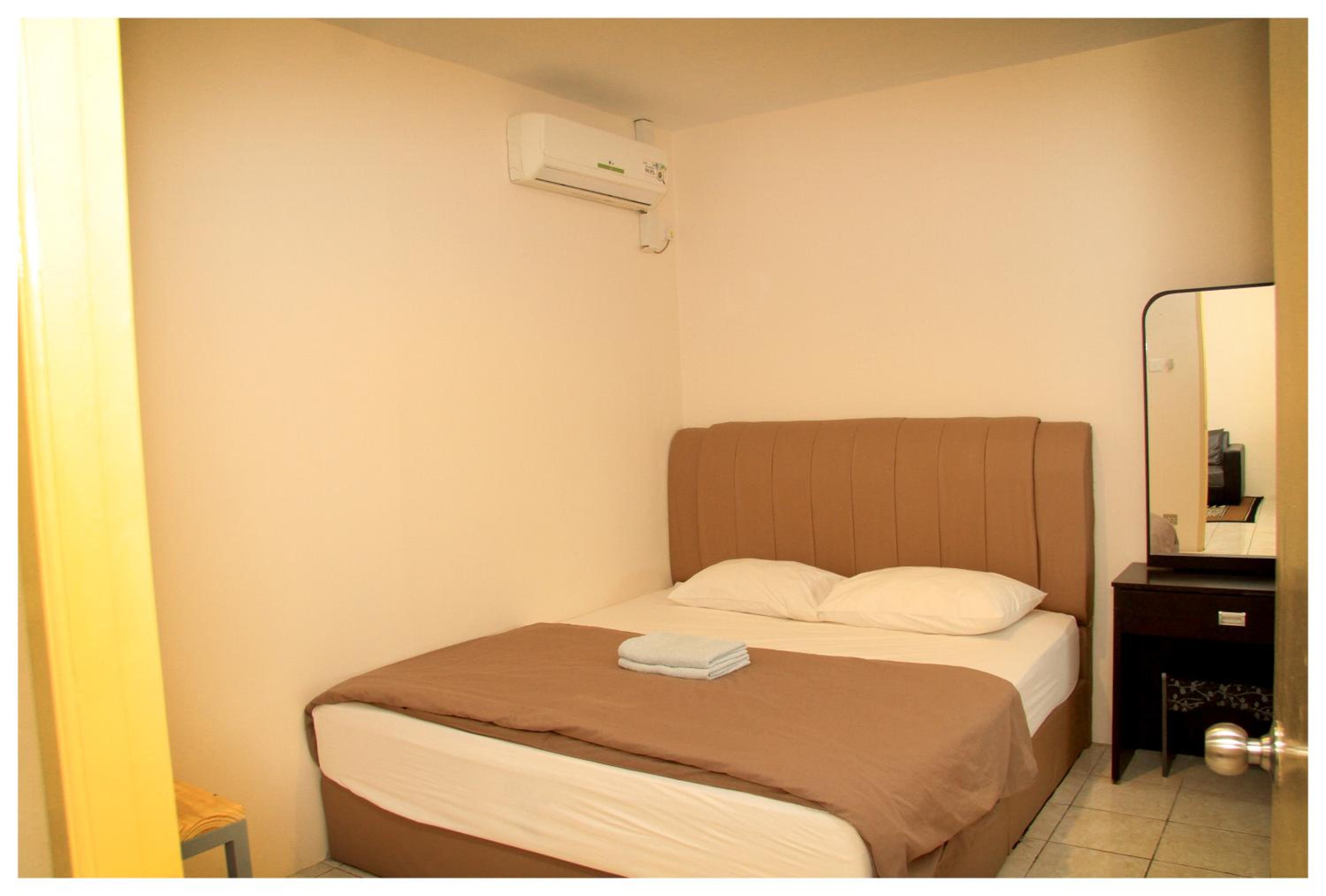2 Bedrooms, Apartment