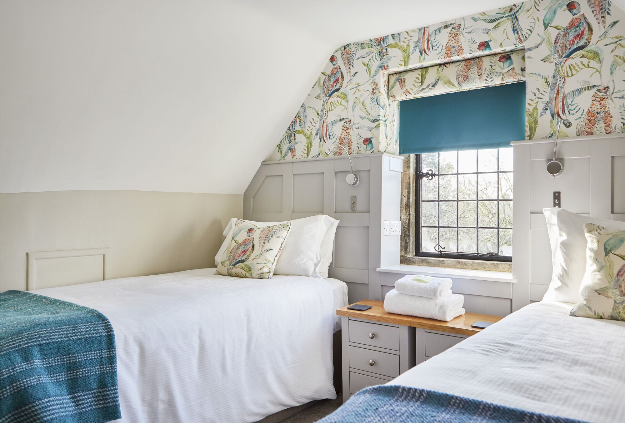 Room, Double or Twin Bed, River View, The Old New Inn 3/5