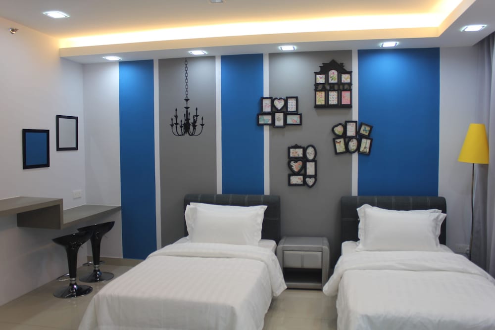 Dehouz – Trefoil Setia Alam Homestay 26/50