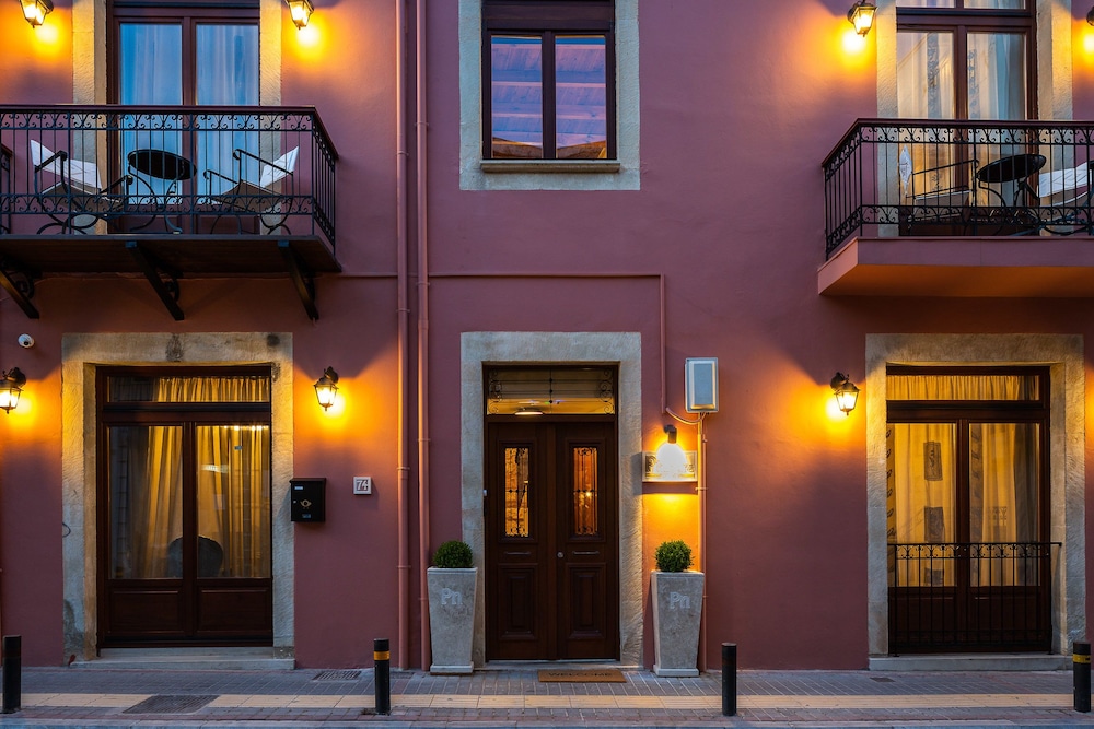 Phaedra Suites - Adults Only 2/50